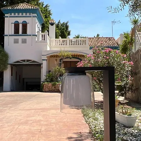 Casita Eras En De Con Piscina *